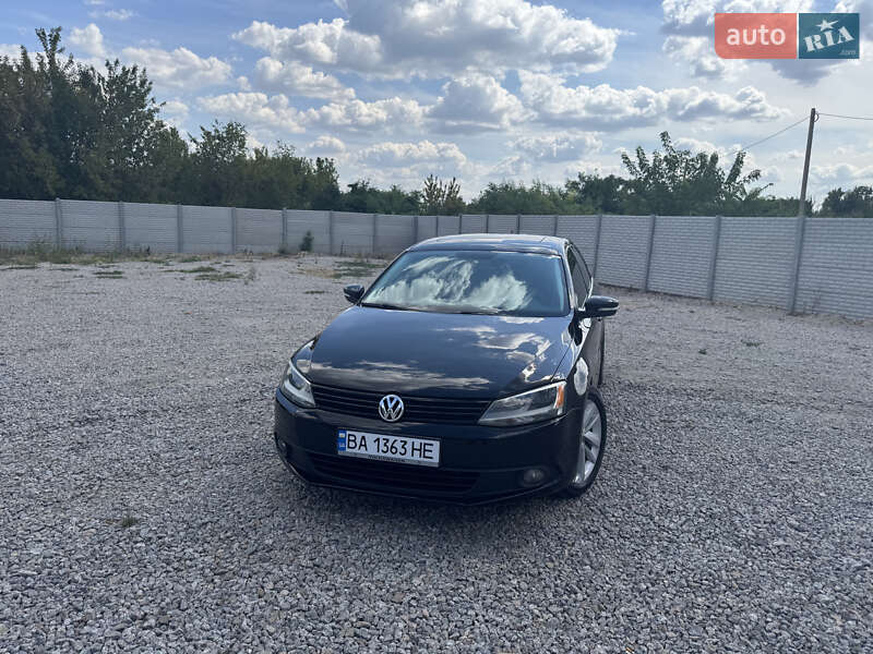 Седан Volkswagen Jetta 2013 в Кропивницькому