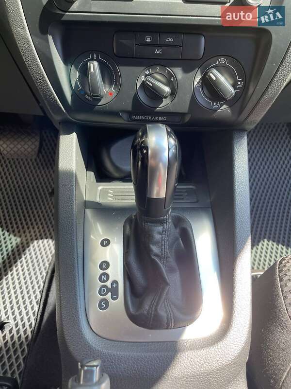 Седан Volkswagen Jetta 2014 в Житомирі фото 14 Седан Volkswagen Jetta 2014 в Житомирі