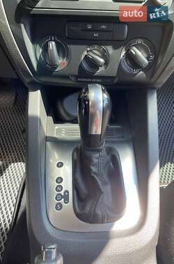 Седан Volkswagen Jetta 2014 в 