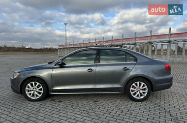 Седан Volkswagen Jetta 2013 в 