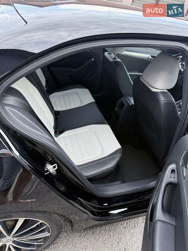 Седан Volkswagen Jetta 2015 в Тячеві фото 10 Седан Volkswagen Jetta 2015 в Тячеві