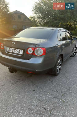 Седан Volkswagen Jetta 2008 в 