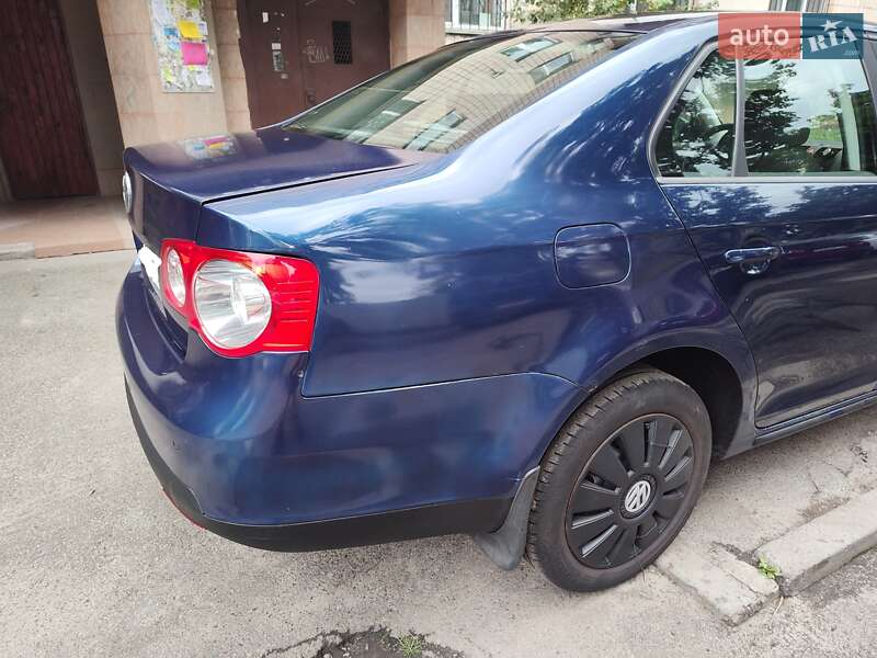 Седан Volkswagen Jetta 2007 в Києві