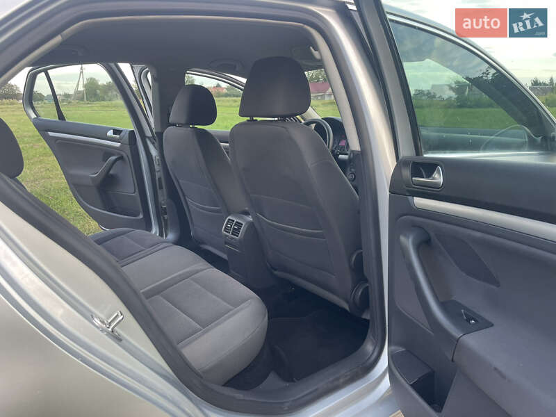 Седан Volkswagen Jetta 2007 в Дубно