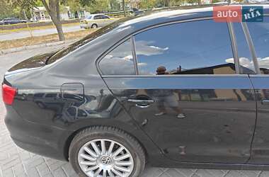 Седан Volkswagen Jetta 2011 в 