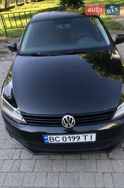 Седан Volkswagen Jetta 2012 в Судовой Вишне