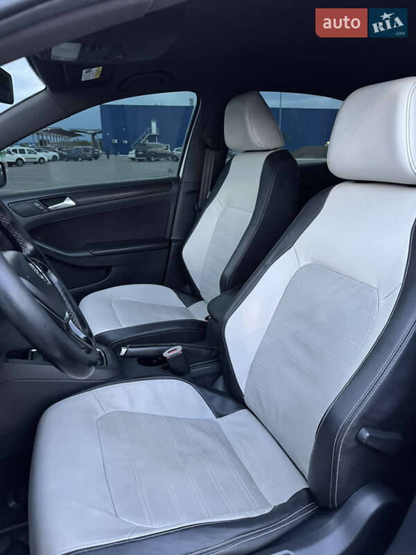 Седан Volkswagen Jetta 2016 в Полтаві фото 14 Седан Volkswagen Jetta 2016 в Полтаві