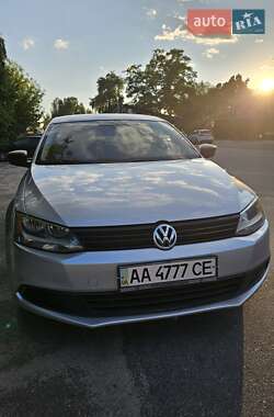 Седан Volkswagen Jetta 2014 в Києві
