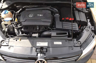 Седан Volkswagen Jetta 2013 в 