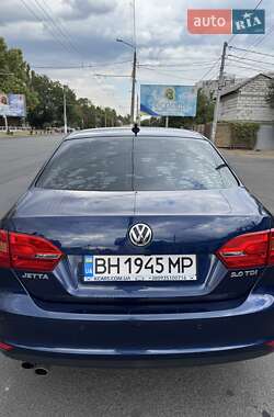 Седан Volkswagen Jetta 2013 в 