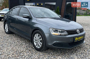 Седан Volkswagen Jetta 2011 в Івано-Франківську
