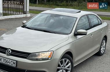 Седан Volkswagen Jetta 2013 в Дубні