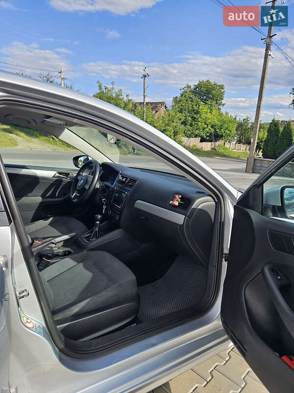 Седан Volkswagen Jetta 2011 в Черновцах фото 18 Седан Volkswagen Jetta 2011 в Черновцах