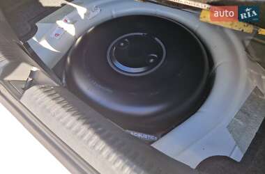Седан Volkswagen Jetta 2012 в 