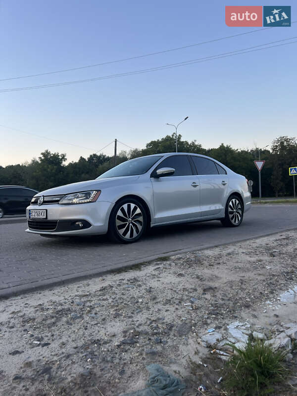 Седан Volkswagen Jetta 2013 в Львове