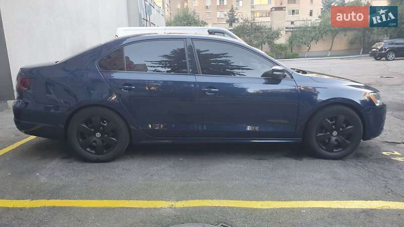 Седан Volkswagen Jetta 2012 в Броварах