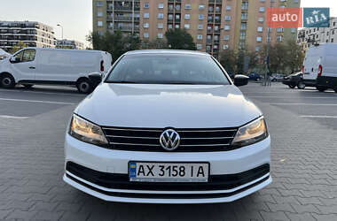 Седан Volkswagen Jetta 2015 в 