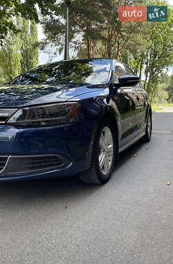 Седан Volkswagen Jetta 2013 в 