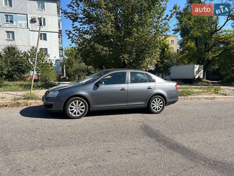 Седан Volkswagen Jetta 2006 в Запоріжжі