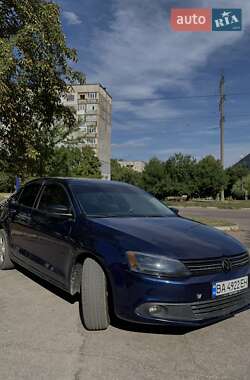 Седан Volkswagen Jetta 2012 в 
