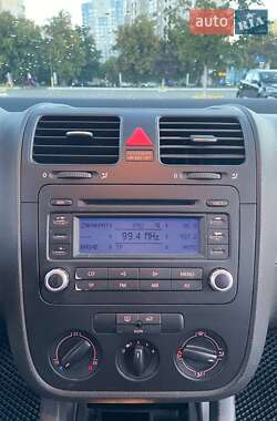 Седан Volkswagen Jetta 2006 в 