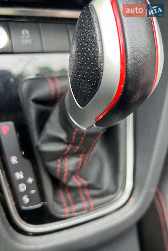 Седан Volkswagen Jetta 2016 в Кропивницькому фото 4 Седан Volkswagen Jetta 2016 в Кропивницькому