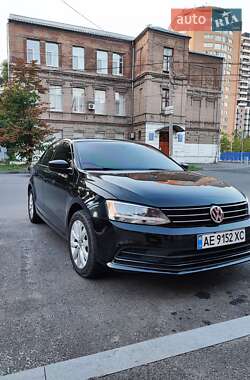 Седан Volkswagen Jetta 2016 в Дніпрі