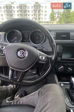 Седан Volkswagen Jetta 2017 в 