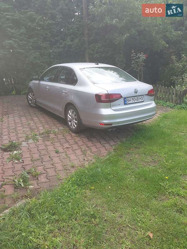 Седан Volkswagen Jetta 2015 в Каменском