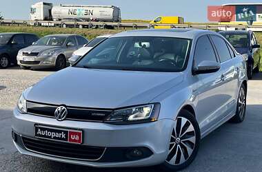 Седан Volkswagen Jetta 2013 в Львові