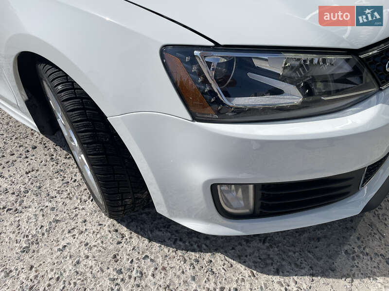 Седан Volkswagen Jetta 2014 в Киеве