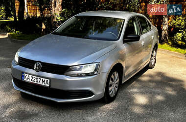 Седан Volkswagen Jetta 2013 в Києві
