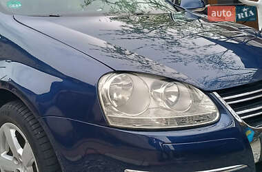 Седан Volkswagen Jetta 2006 в Тростянці