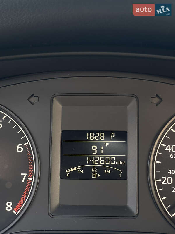 Седан Volkswagen Jetta 2012 в Києві