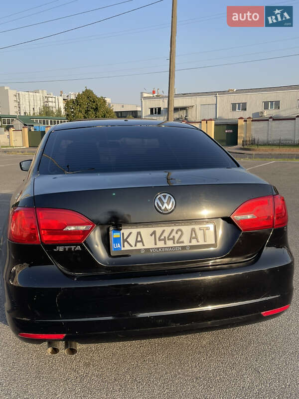 Седан Volkswagen Jetta 2012 в Києві