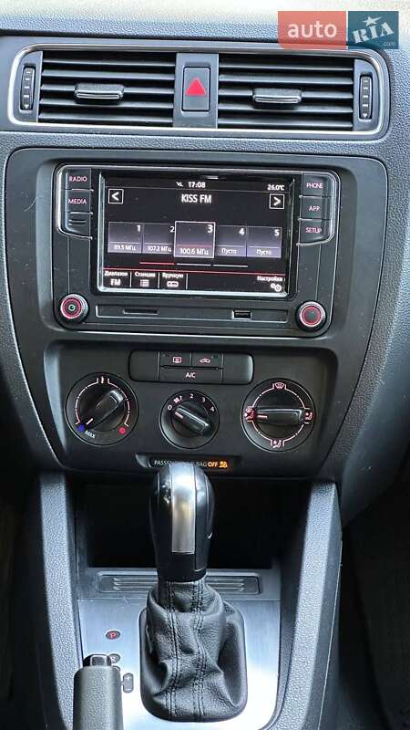 Седан Volkswagen Jetta 2013 в Полтаві