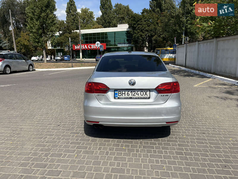 Седан Volkswagen Jetta 2010 в Одессе