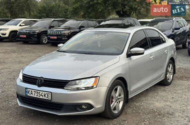 Седан Volkswagen Jetta 2012 в Полтаві