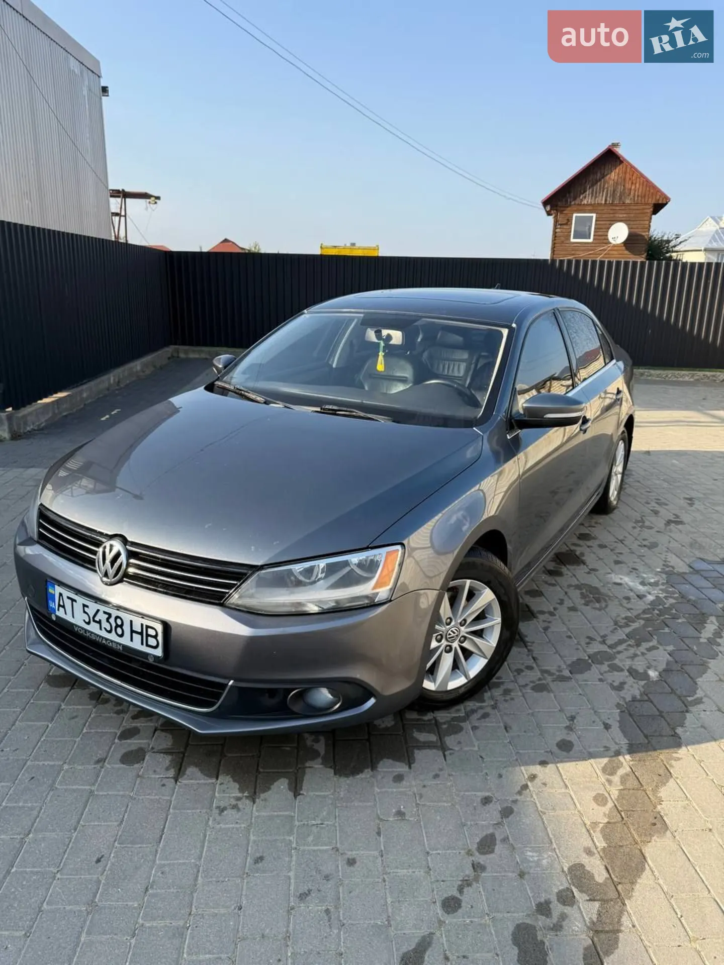 2011 Volkswagen Jetta - фото 1