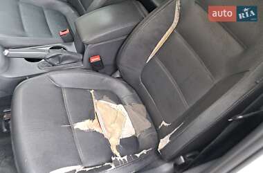 Седан Volkswagen Jetta 2010 в  фото 17 Седан Volkswagen Jetta 2010 в