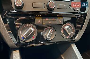 Седан Volkswagen Jetta 2015 в 