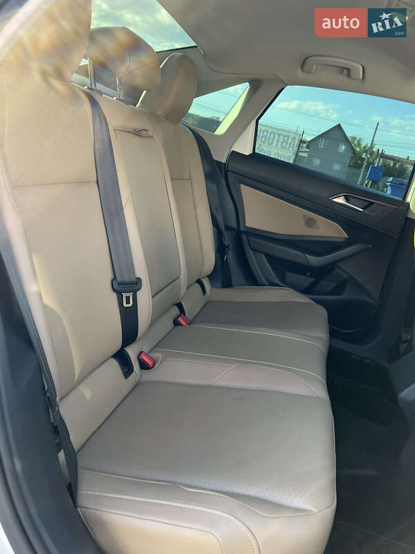 Седан Volkswagen Jetta 2018 в Петропавлівській Борщагівці