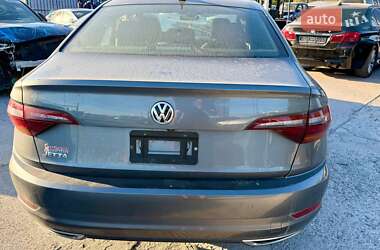 Седан Volkswagen Jetta 2018 в 