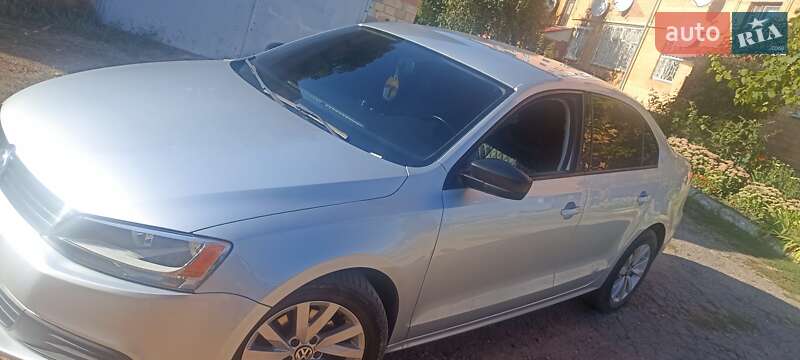 Седан Volkswagen Jetta 2011 в Ромнах