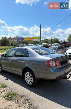 Седан Volkswagen Jetta 2006 в 