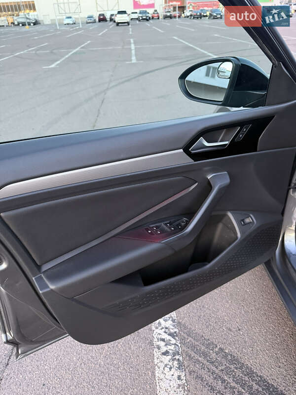 Седан Volkswagen Jetta 2019 в Одессе