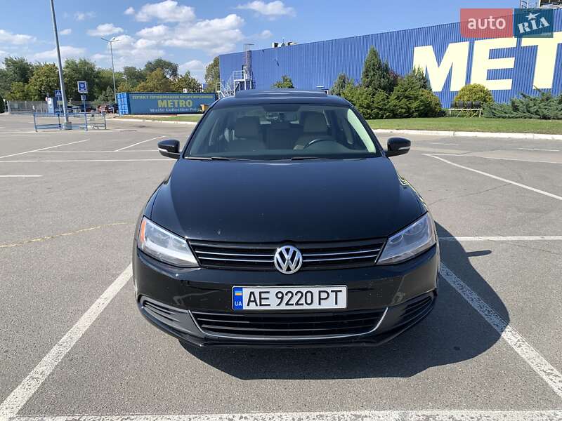 Седан Volkswagen Jetta 2014 в Дніпрі