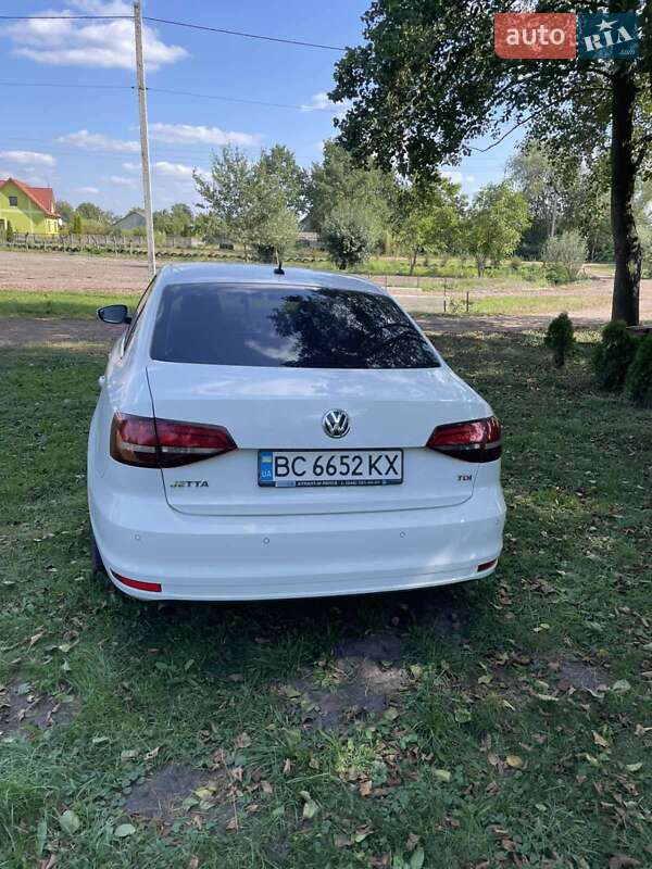 Седан Volkswagen Jetta 2016 в Рава-Русской