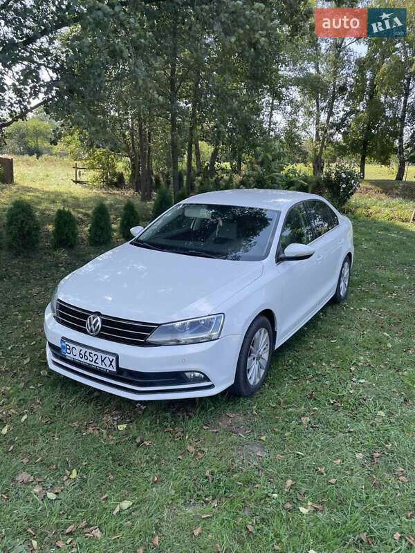Седан Volkswagen Jetta 2016 в Рава-Русской