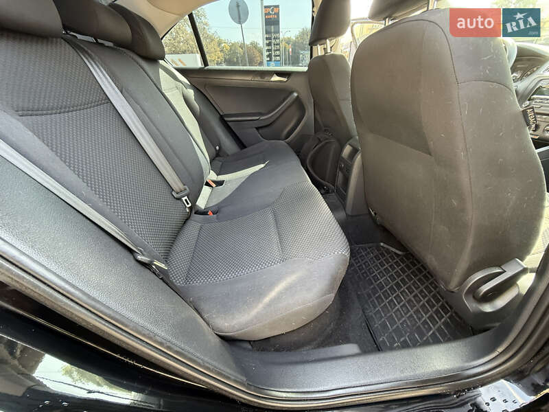 Седан Volkswagen Jetta 2014 в Каменском фото 20 Седан Volkswagen Jetta 2014 в Каменском